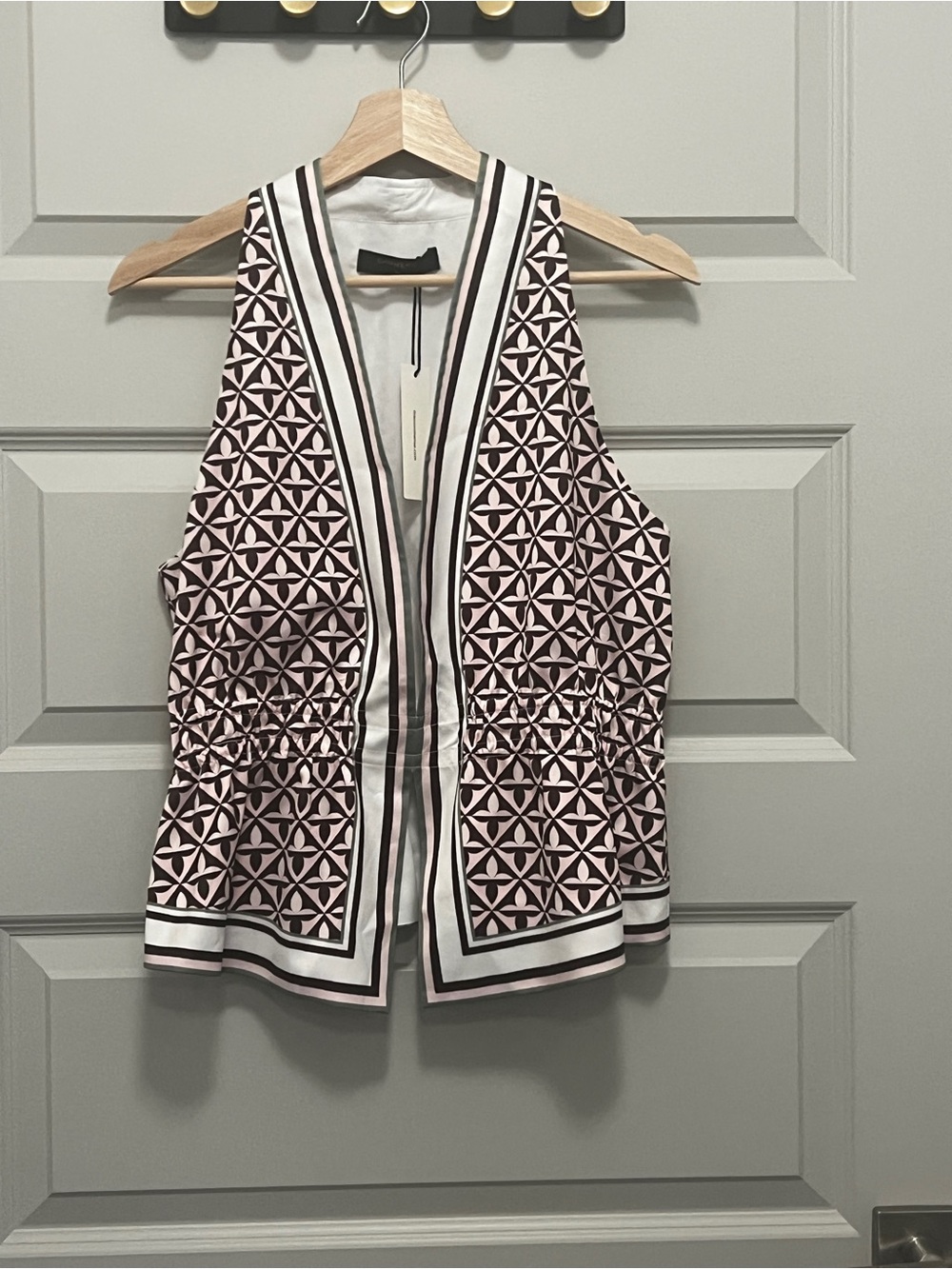 Commense Pink and Black Geometric Sleeveless Vest
